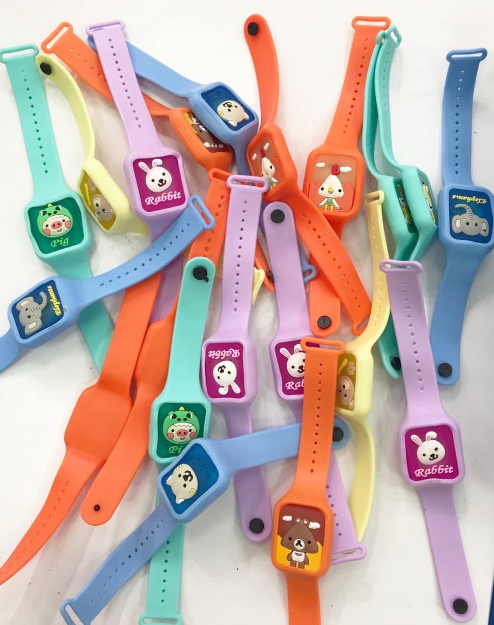 NoBzzz OPASKA NA KOMARY ZEGAREK DLA DZIECI LED