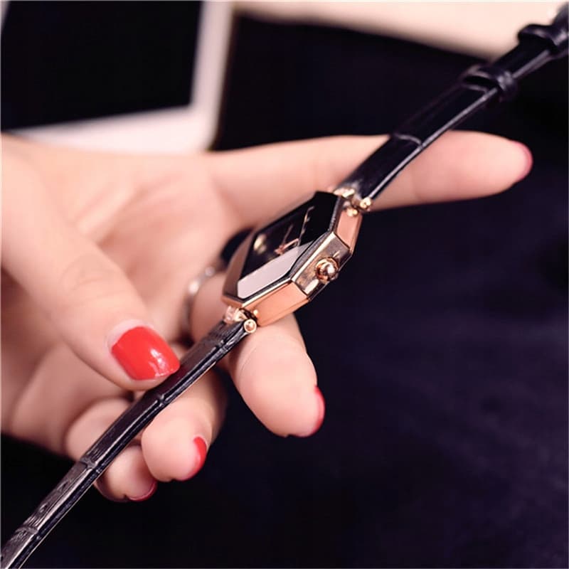 Zegarek DAMSKI Piękny MAŁY KWARCOWY CZARNY